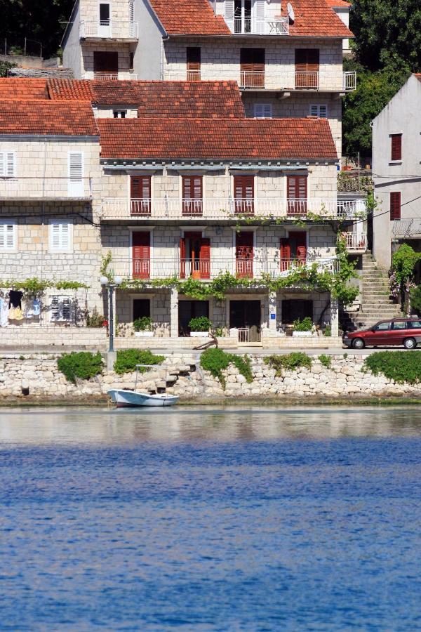 Apartments And Rooms By The Sea Racisce, Korcula - 4341 Eksteriør billede