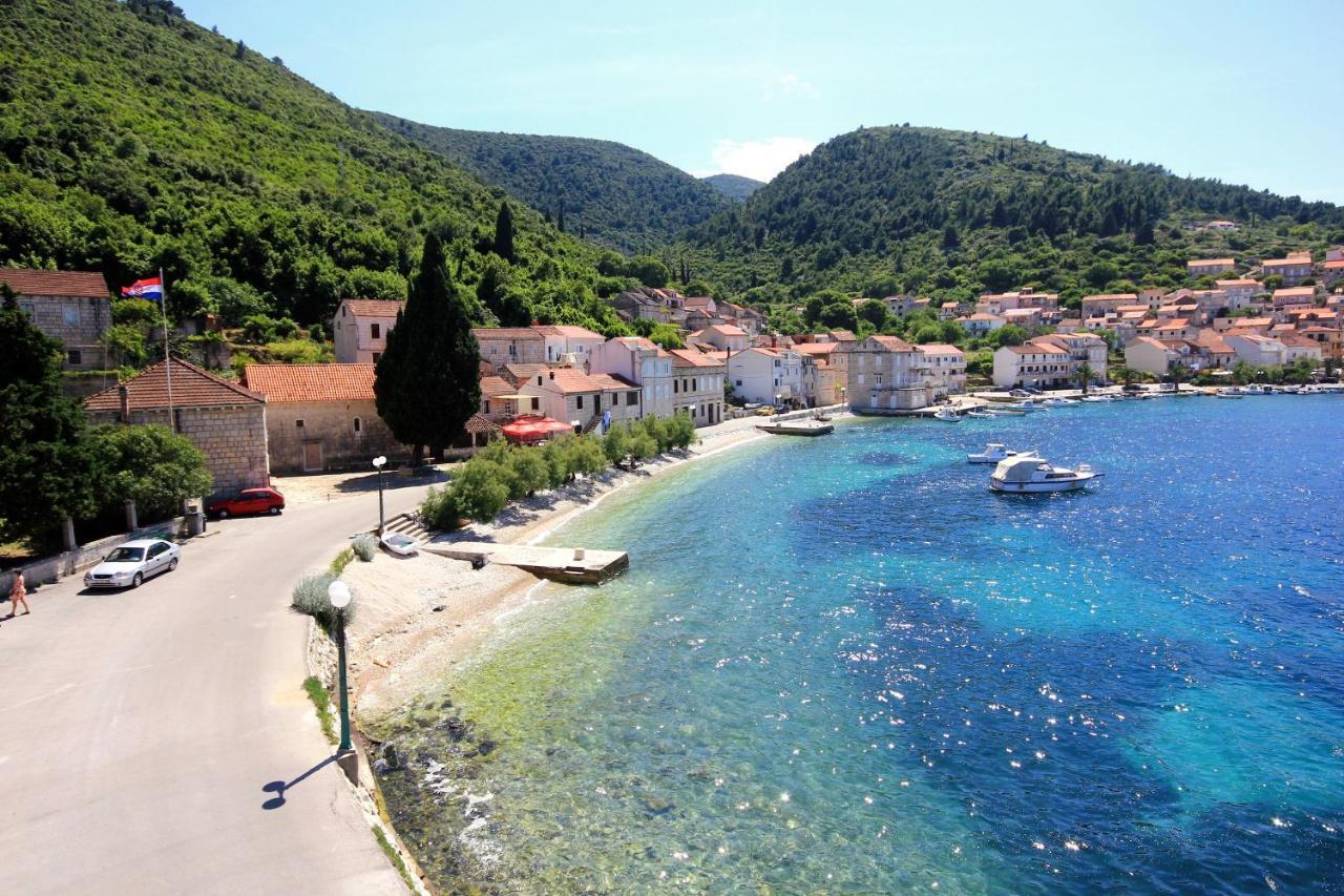 Apartments And Rooms By The Sea Racisce, Korcula - 4341 Eksteriør billede